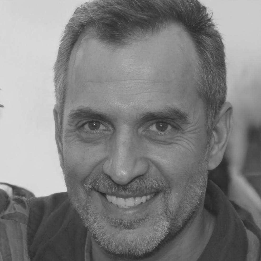 Retrato profesional de Andrés Villamarín, Director Académico del programa